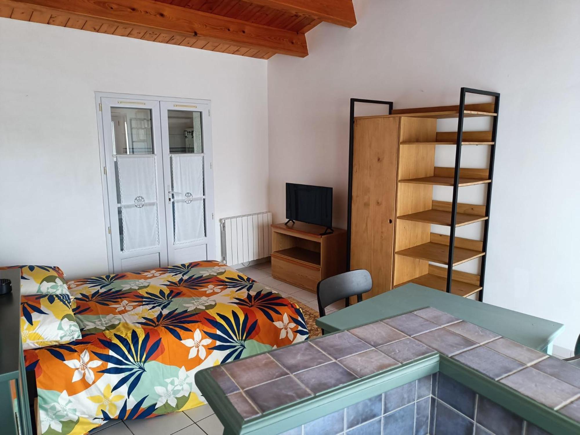 Large Studio Close To The Beach Сен-Мартен-де-Ре Экстерьер фото